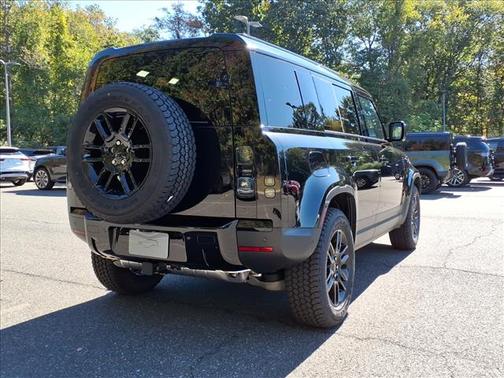 2026 Land Rover Defender 110