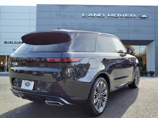 2025 Land Rover Range Rover Sport SE