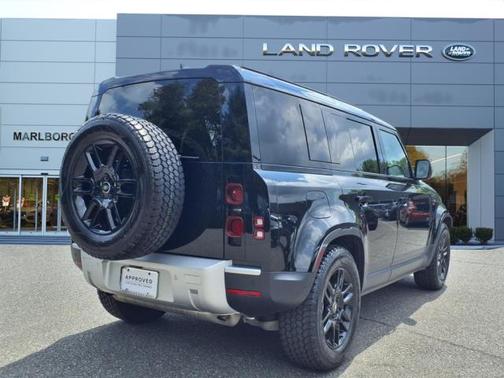 2025 Land Rover Defender 110 P300