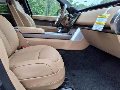 2025 Land Rover Range Rover SE LWB