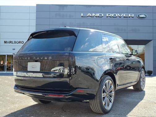 2026 Land Rover Range Rover P400 SE