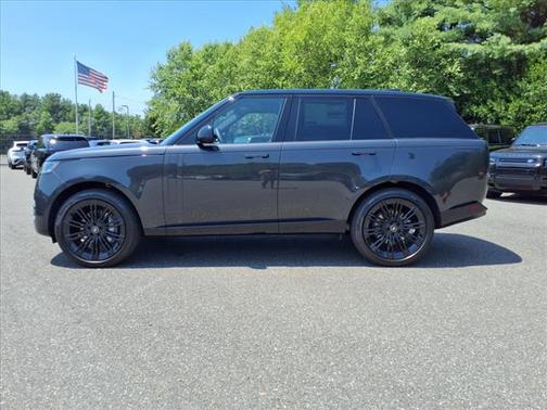 2025 Land Rover Range Rover P400 SE