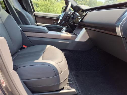 2025 Land Rover Range Rover P400 SE
