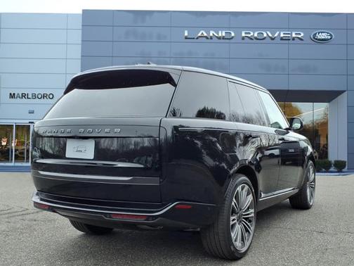 2026 Land Rover Range Rover P400 SE