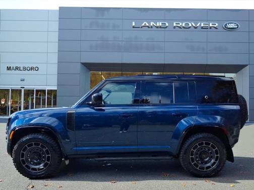 2026 Land Rover Defender 110 V8