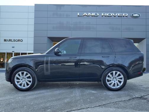 2025 Land Rover Range Rover P400 SE