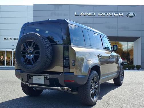 2026 Land Rover Defender 110