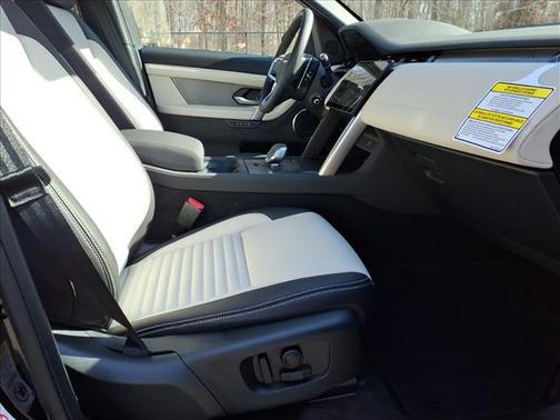 2026 Land Rover Discovery Sport Landmark