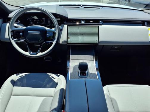 2026 Land Rover Range Rover Velar P250 SE R-Dynamic
