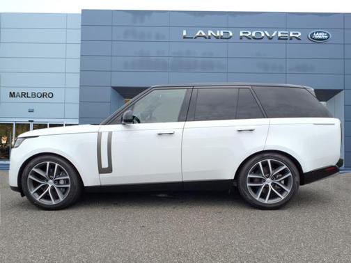 2025 Land Rover Range Rover P400 SE