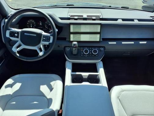 2025 Land Rover Defender 110 S