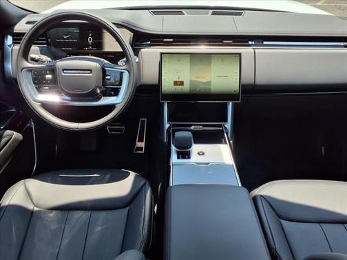 2025 Land Rover Range Rover SE LWB
