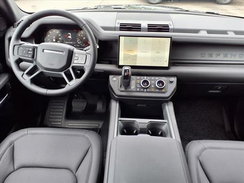 2025 Land Rover Defender 110 P300