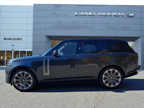 2025 Land Rover Range Rover P400 SE