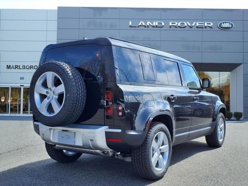 2025 Land Rover Defender 110 S