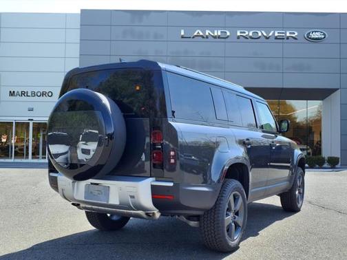 2025 Land Rover Defender 130 P400 S