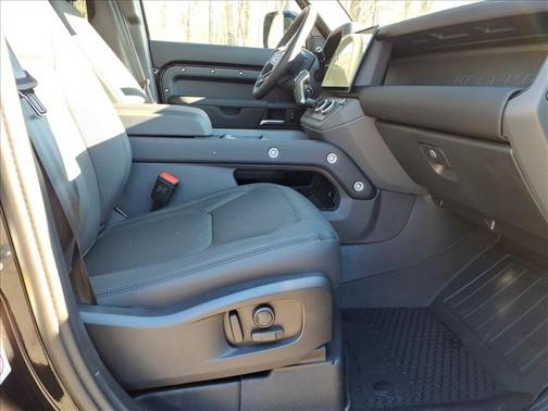 2026 Land Rover Defender P400 X-Dynamic SE