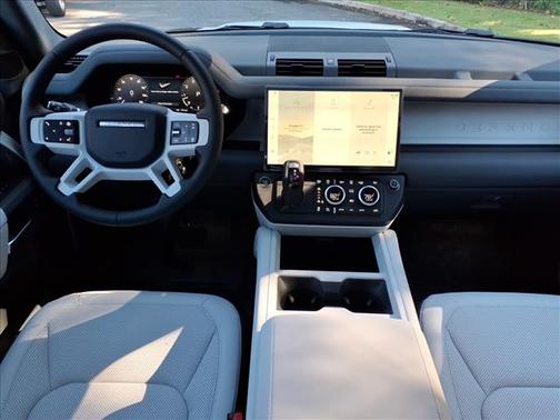 2026 Land Rover Defender 110
