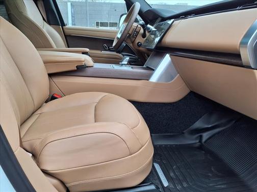 2025 Land Rover Range Rover SE LWB
