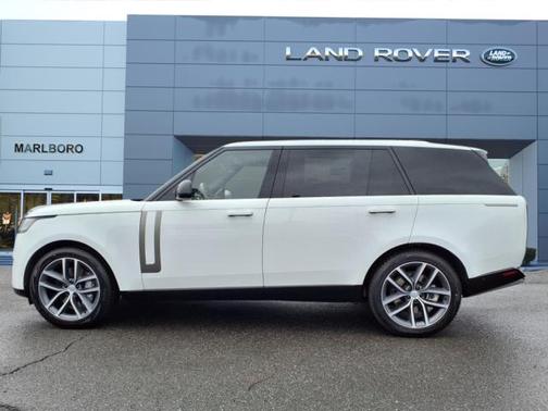 2025 Land Rover Range Rover SE LWB