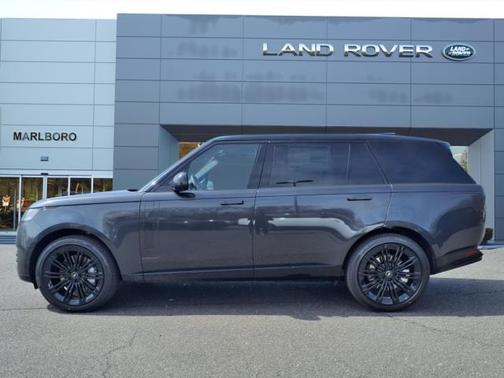 2025 Land Rover Range Rover P530 SE 7 Seat