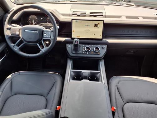 2025 Land Rover Defender 110 X-Dynamic SE