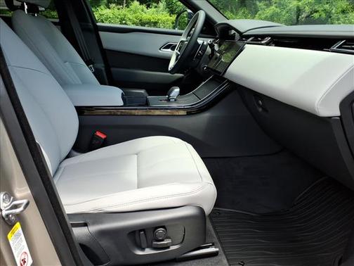 Batumi Gold Premium Metallic 2026 Land Rover Range Rover Velar P250 SE R-Dynamic