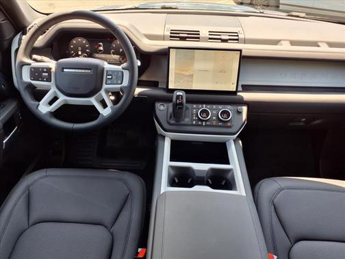 2025 Land Rover Defender 110 S