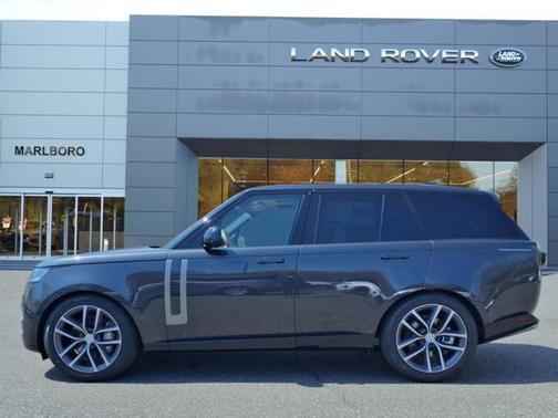 2025 Land Rover Range Rover P530 SE