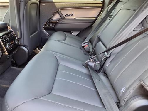 2025 Land Rover Range Rover Sport SE