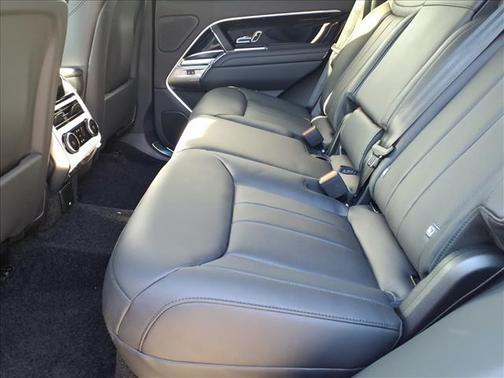 2026 Land Rover Range Rover P400 SE