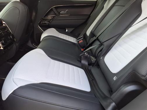 2025 Land Rover Range Rover Sport P635 SV Edition Two