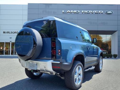 2025 Land Rover Defender 90 S