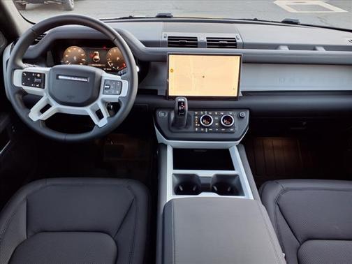 2025 Land Rover Defender 110 P400 S