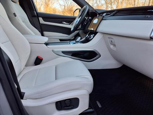 2025 Jaguar F-PACE P250