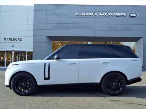 2022 Land Rover Range Rover P400 SE