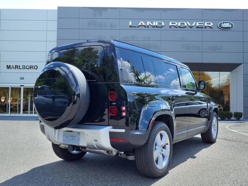 2025 Land Rover Defender 110 S