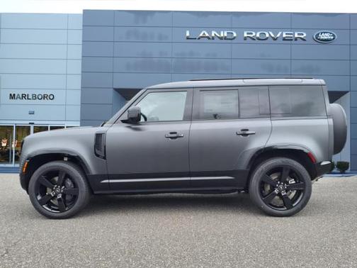 2025 Land Rover Defender 110 X-Dynamic SE