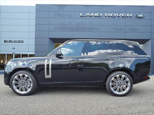 2025 Land Rover Range Rover SE