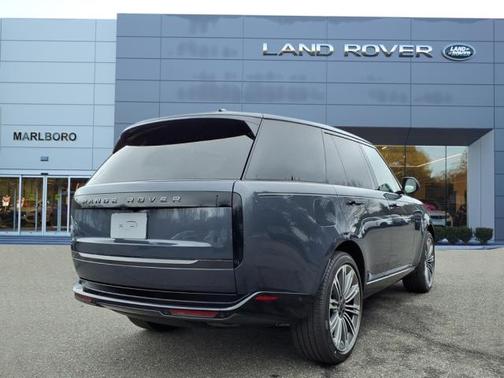 2026 Land Rover Range Rover P400 SE