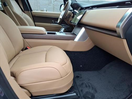 2026 Land Rover Range Rover P400 SE