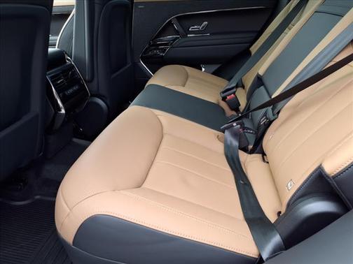 2025 Land Rover Range Rover Sport SE