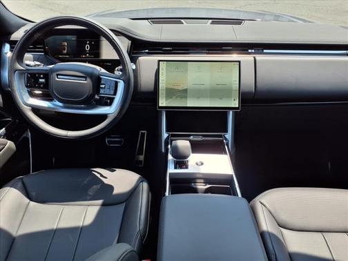 2025 Land Rover Range Rover SE LWB