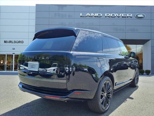 2025 Land Rover Range Rover Autobiography 7 Passenger