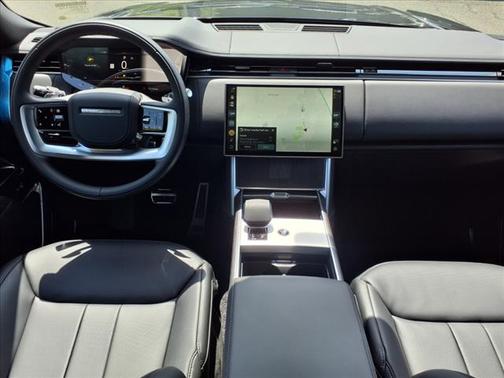 2025 Land Rover Range Rover Autobiography 7 Passenger