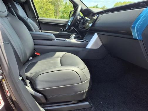 2025 Land Rover Range Rover Autobiography 7 Passenger