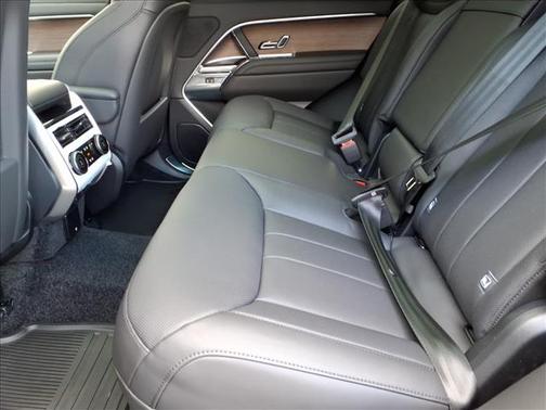 2026 Land Rover Range Rover P400 SE