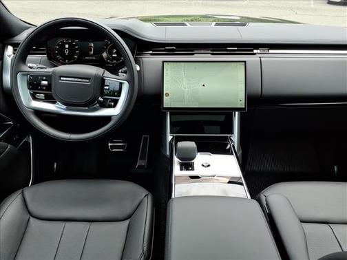 Black 2026 Land Rover Range Rover P550e SE