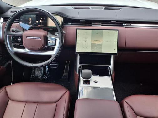 2025 Land Rover Range Rover SE