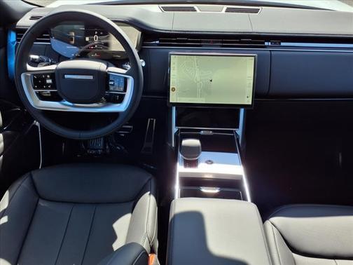 2025 Land Rover Range Rover P530 SE 7 Seat